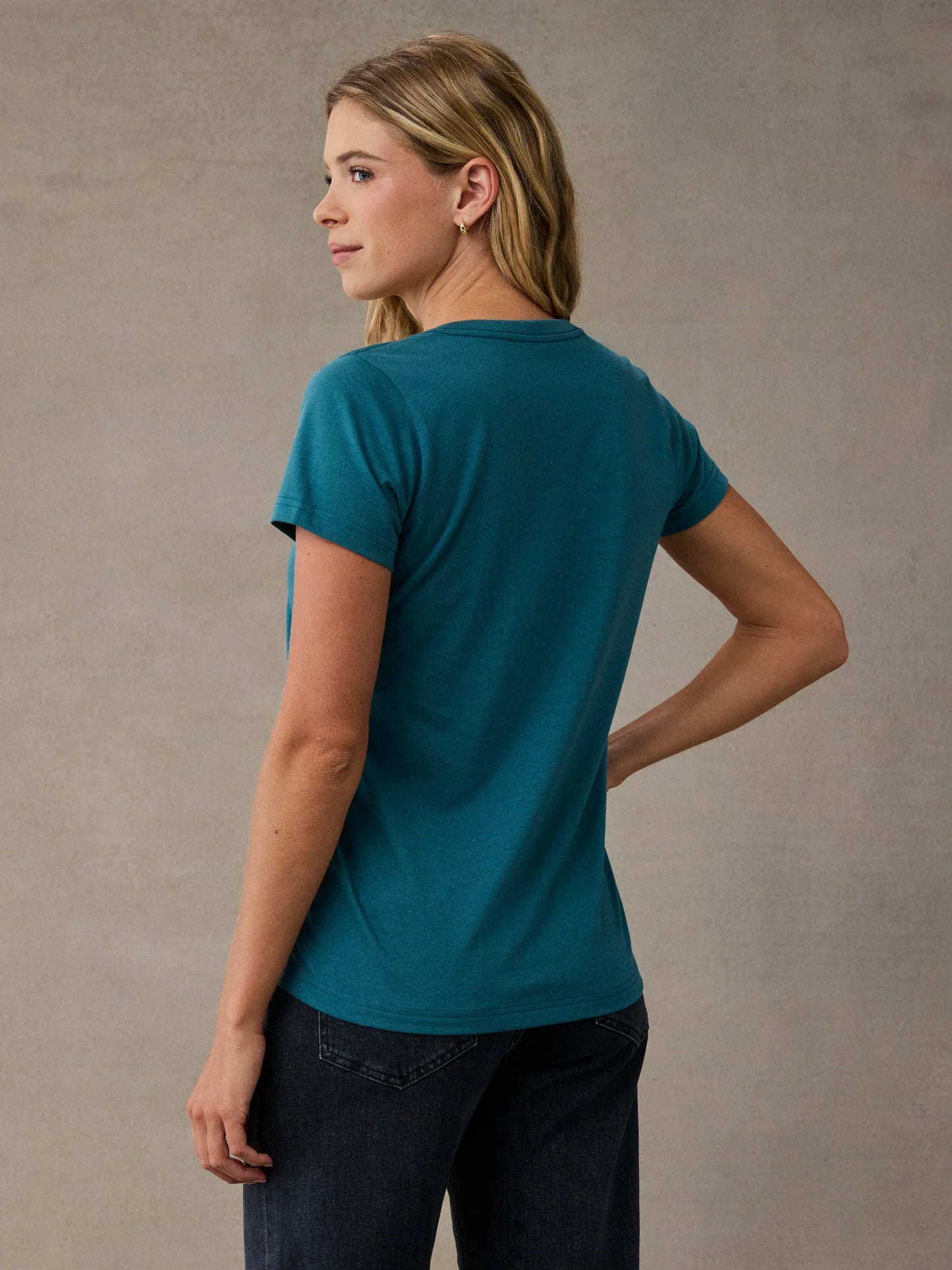 Laguna Everyday V-Neck Tee