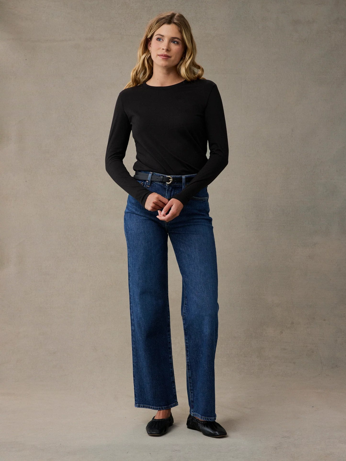 Women's Black Long Sleeve Crew
